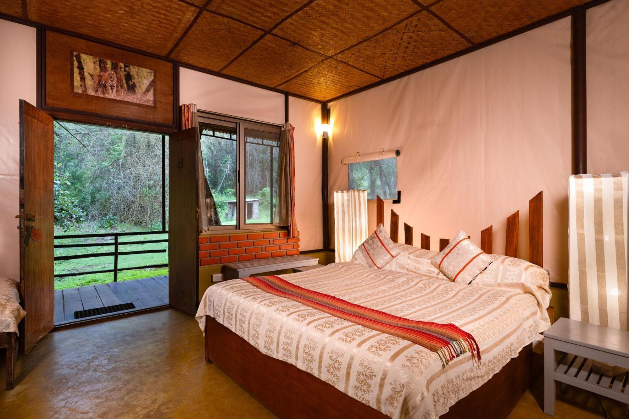 Hotel Jungle Hut à Masinagudi Extérieur photo